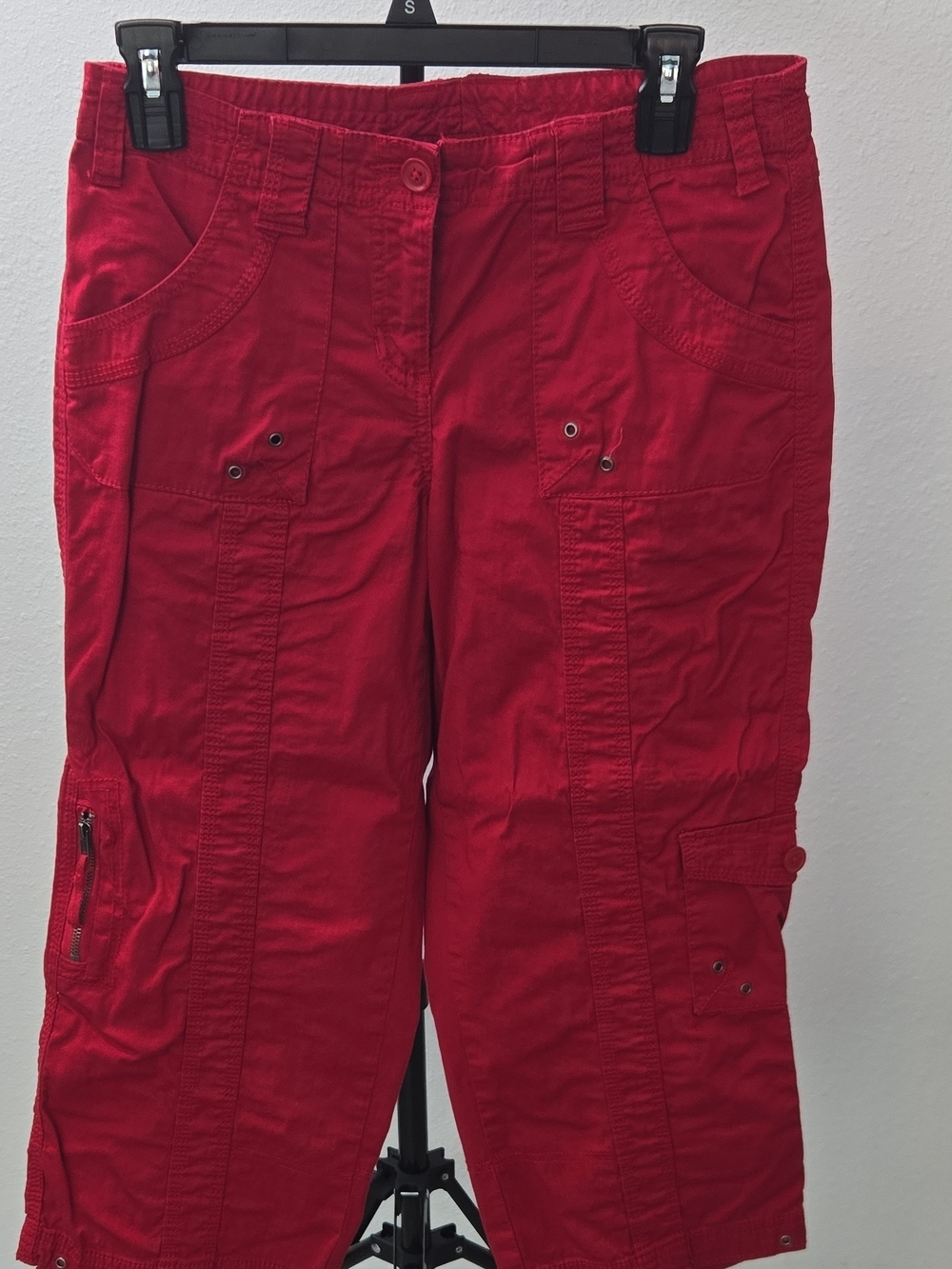 Style & Co. Red Cargo Capris